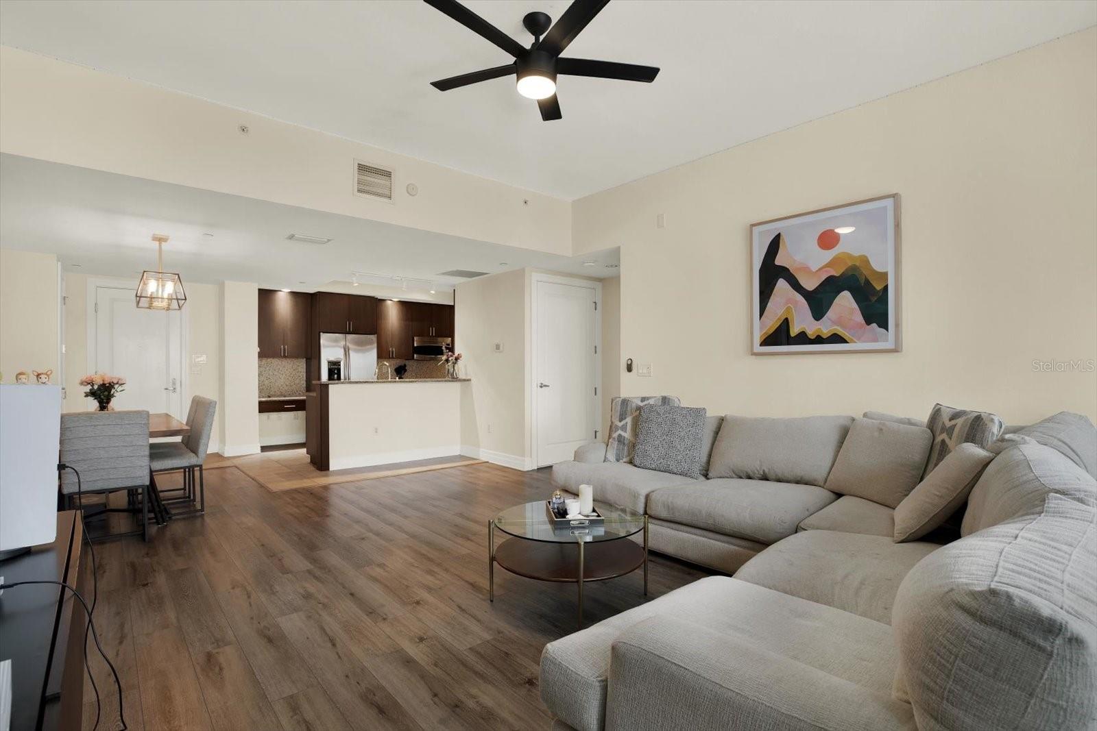 331 Cleveland Unit 212, Clearwater, FL 33755