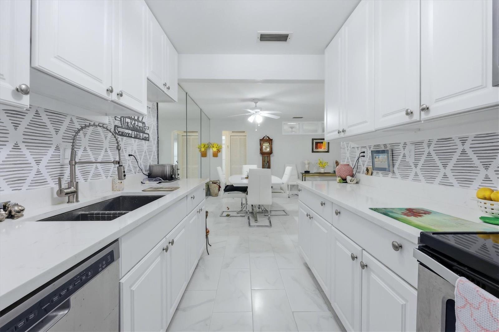 4160 Fruitville Unit 14, Sarasota, FL 34232