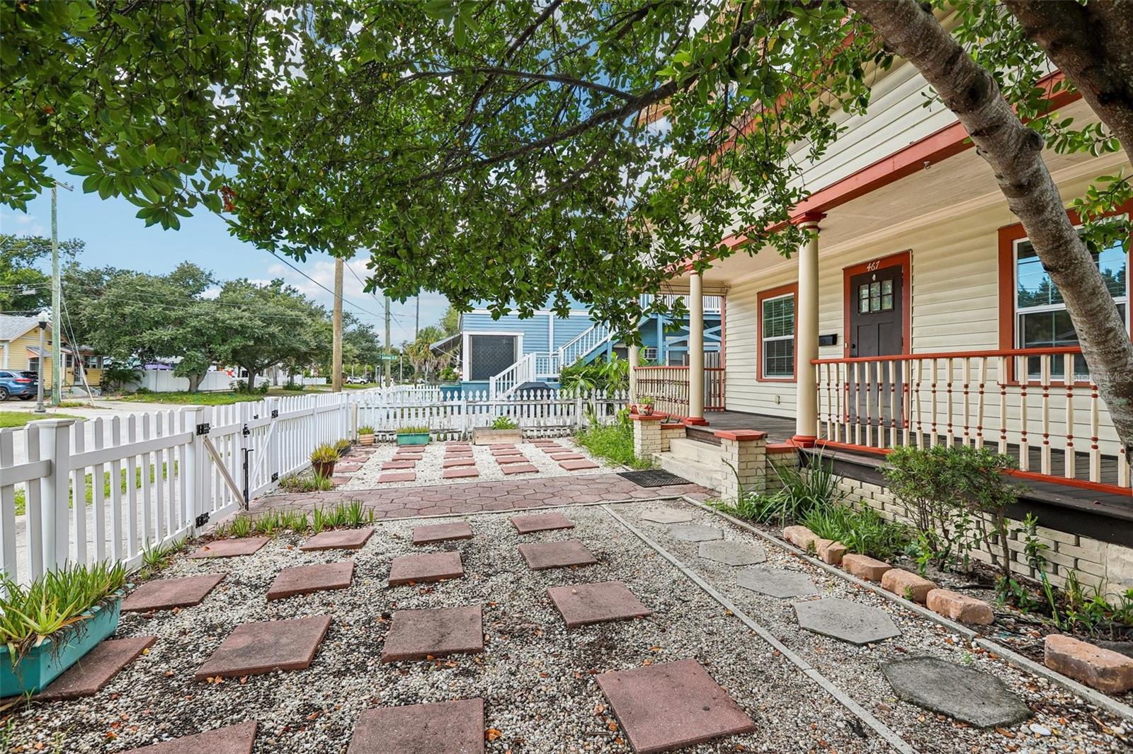 467 9th, St Petersburg, FL 33701
