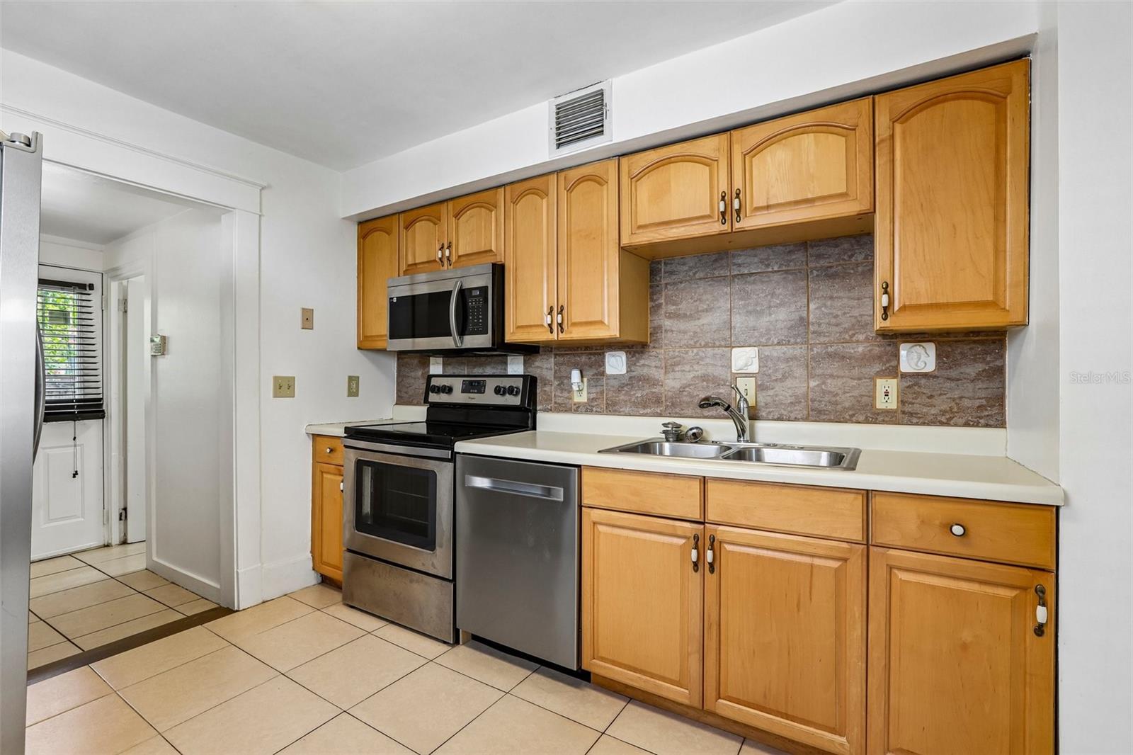 467 9th, St Petersburg, FL 33701