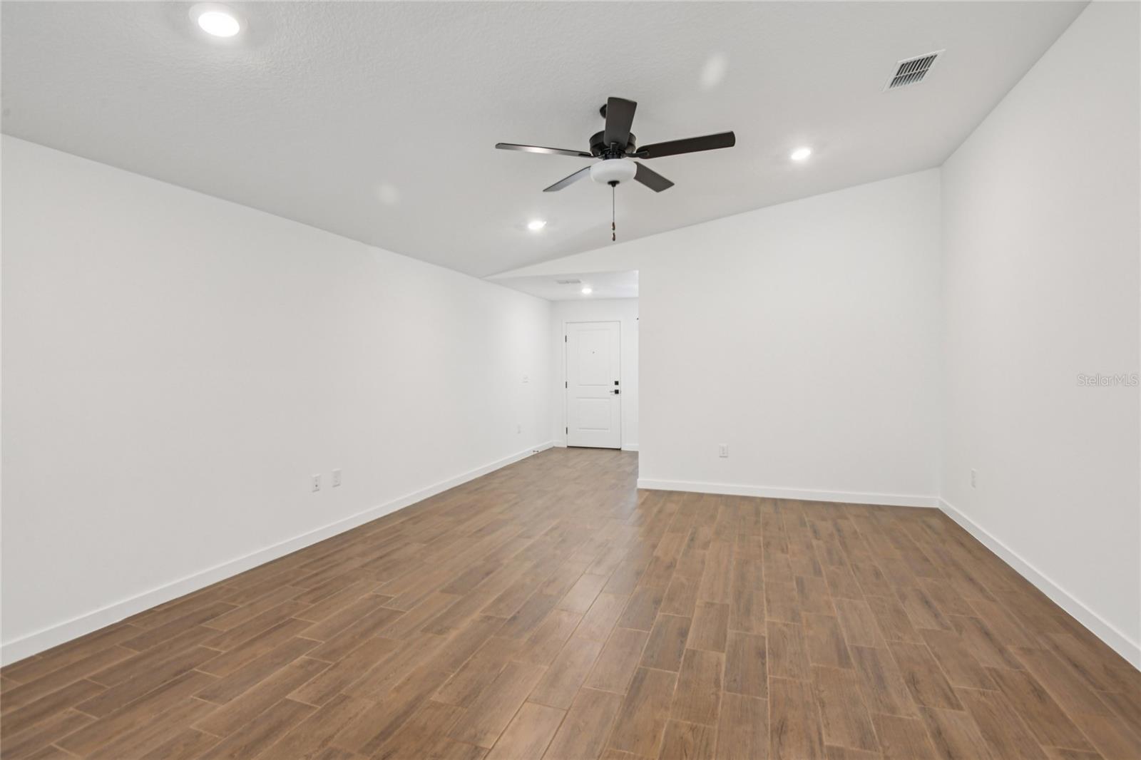 14133 Canada Goose, Weeki Wachee, FL 34614