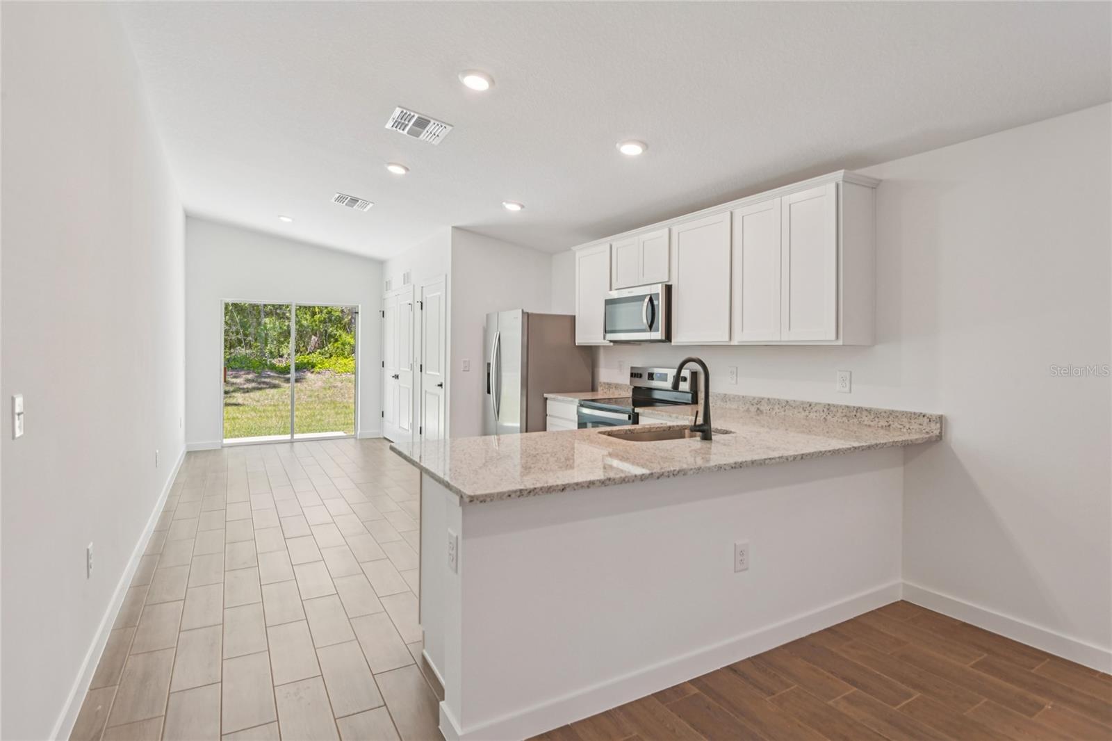 14133 Canada Goose, Weeki Wachee, FL 34614