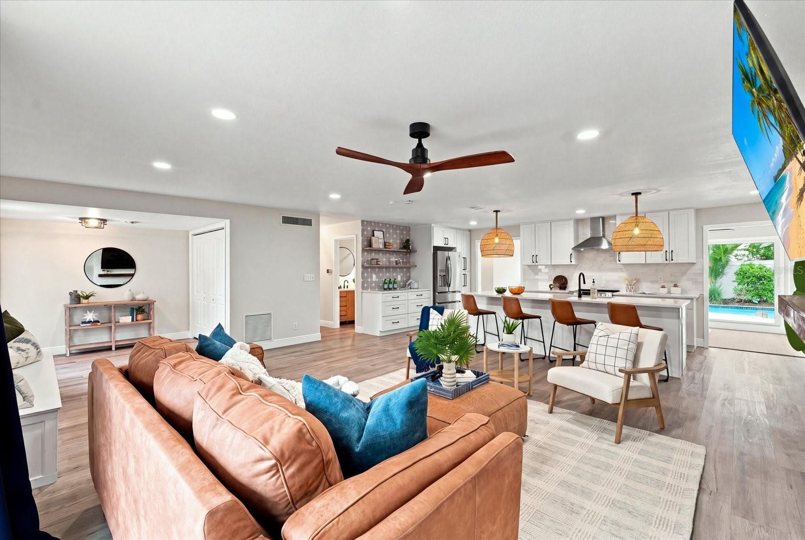 5188 40th, St Petersburg, FL 33711
