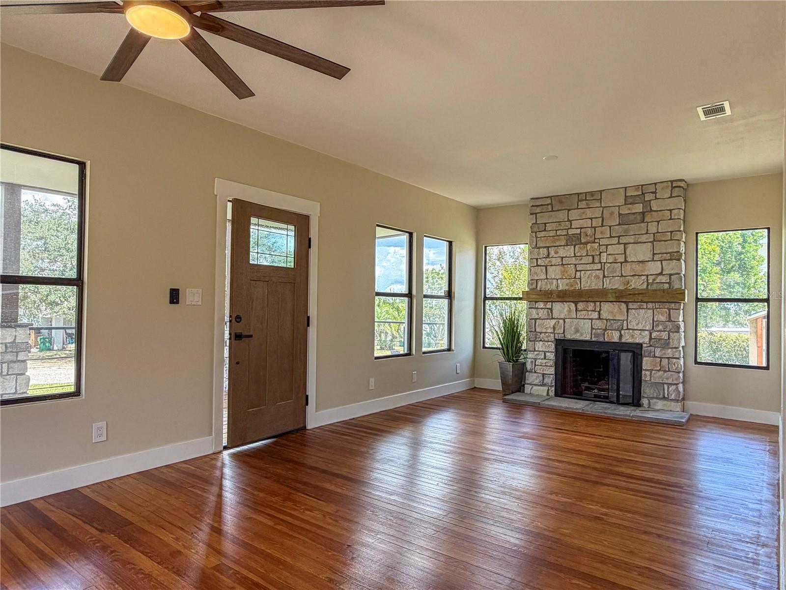 602 Edmund, Dundee, FL 33838