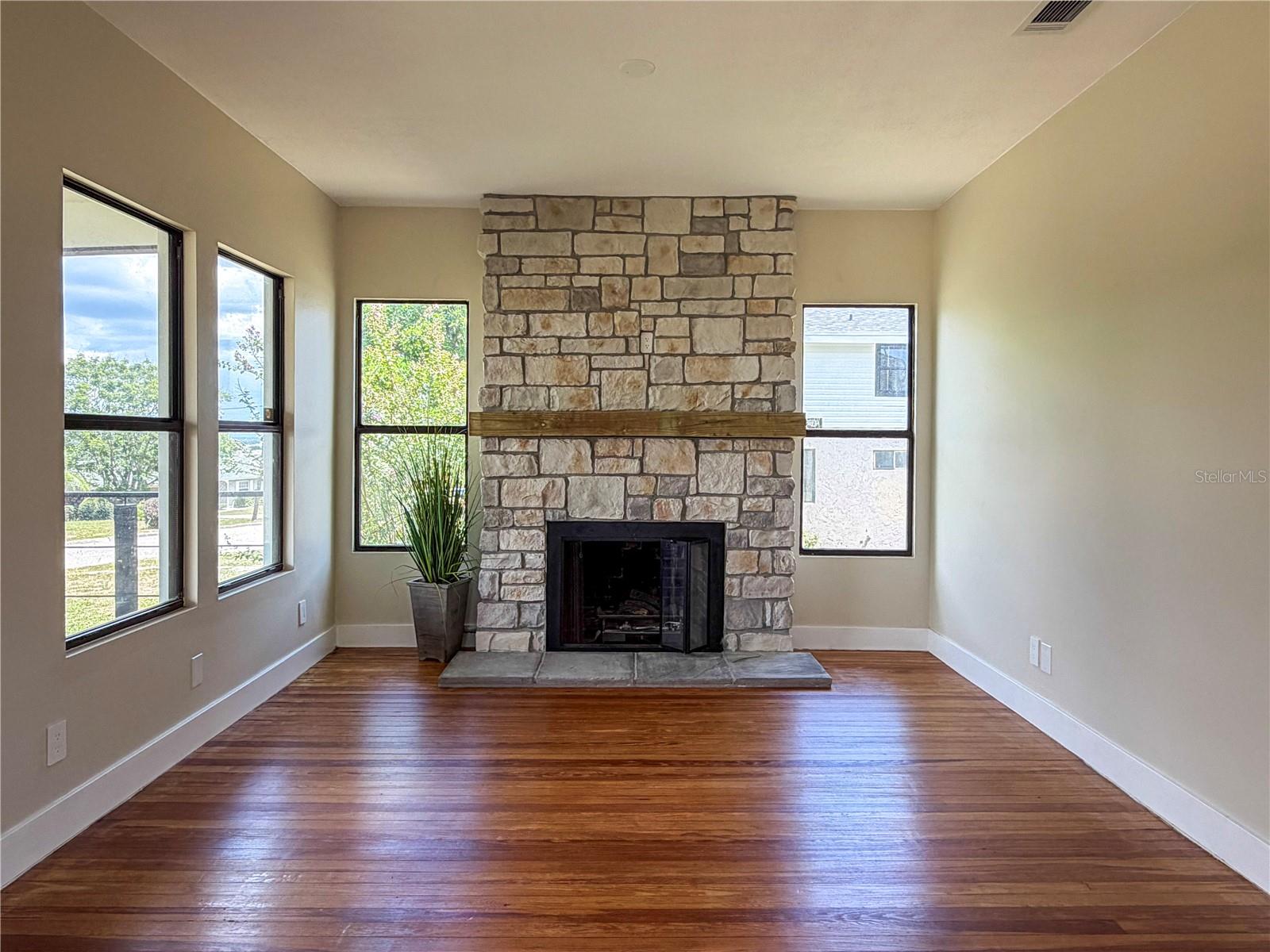 602 Edmund, Dundee, FL 33838