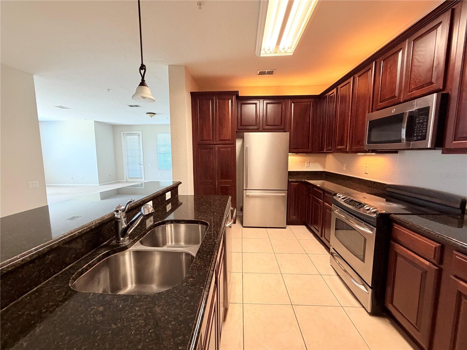 3368 Robert Trent Jones Unit 10408, Orlando, FL 32835