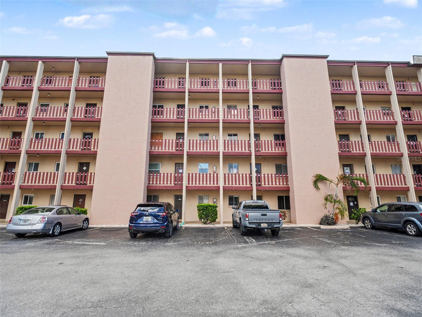 4023 Lake Bayshore Unit 112, Bradenton, FL 34205