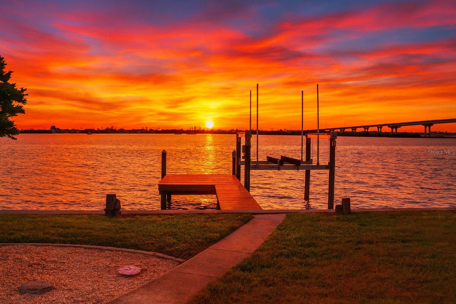 202 Driftwood, Largo, FL 33770