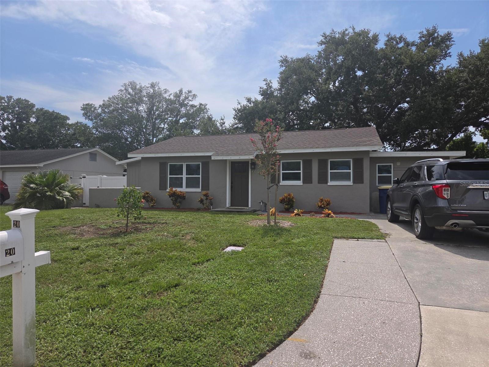 20 Saturn, Clearwater, FL 33755
