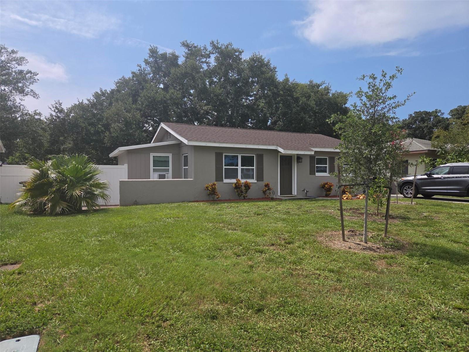 20 Saturn, Clearwater, FL 33755