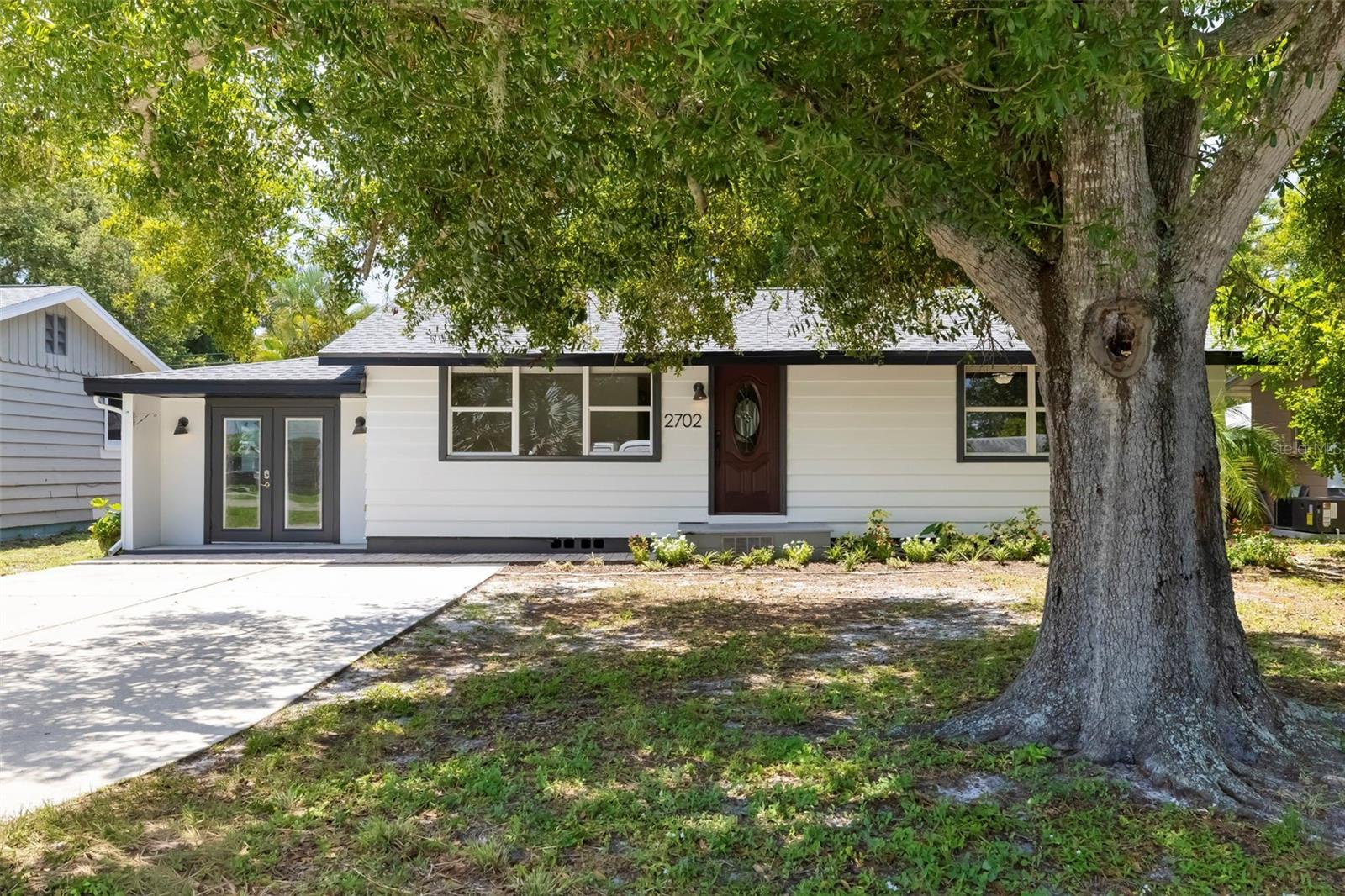 2702 Grand Cayman, Sarasota, FL 34231