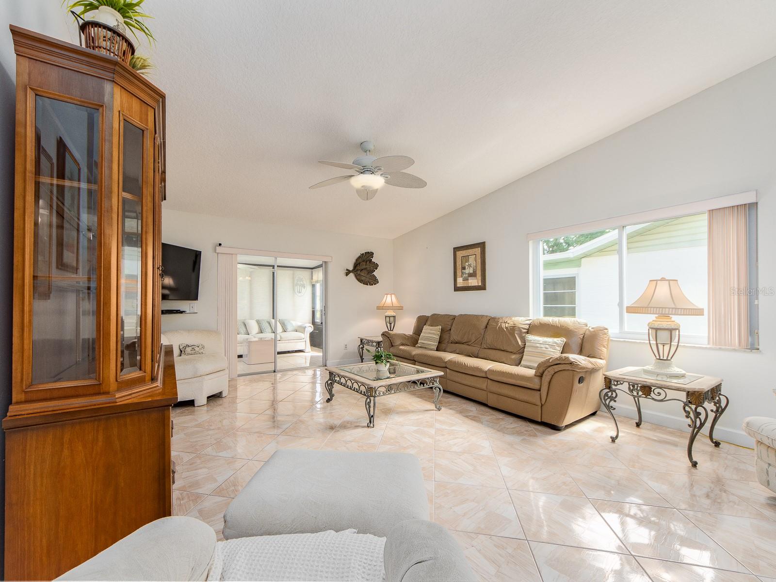 3253 Mcmath, Palm Harbor, FL 34684