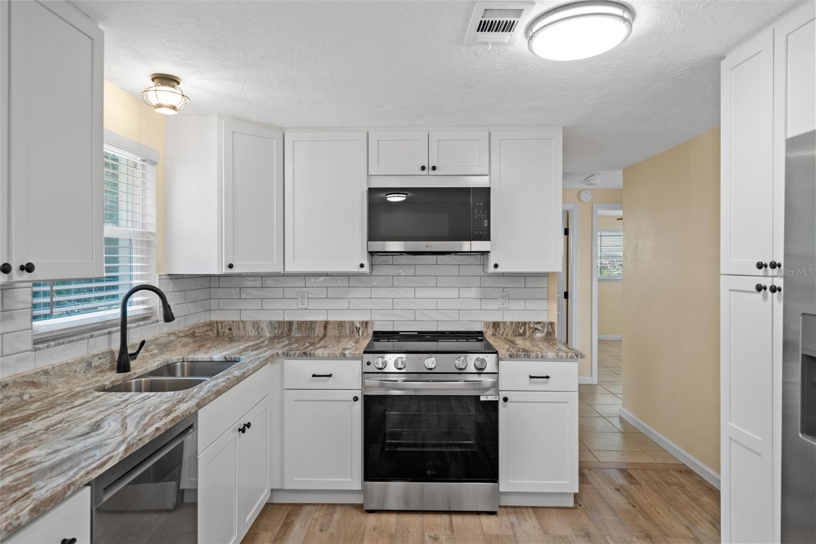 2187 Dixie Garden, Holiday, FL 34690