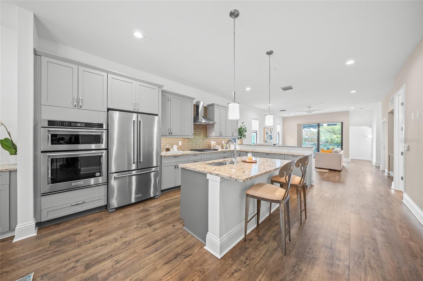 72 School, Sarasota, FL 34237