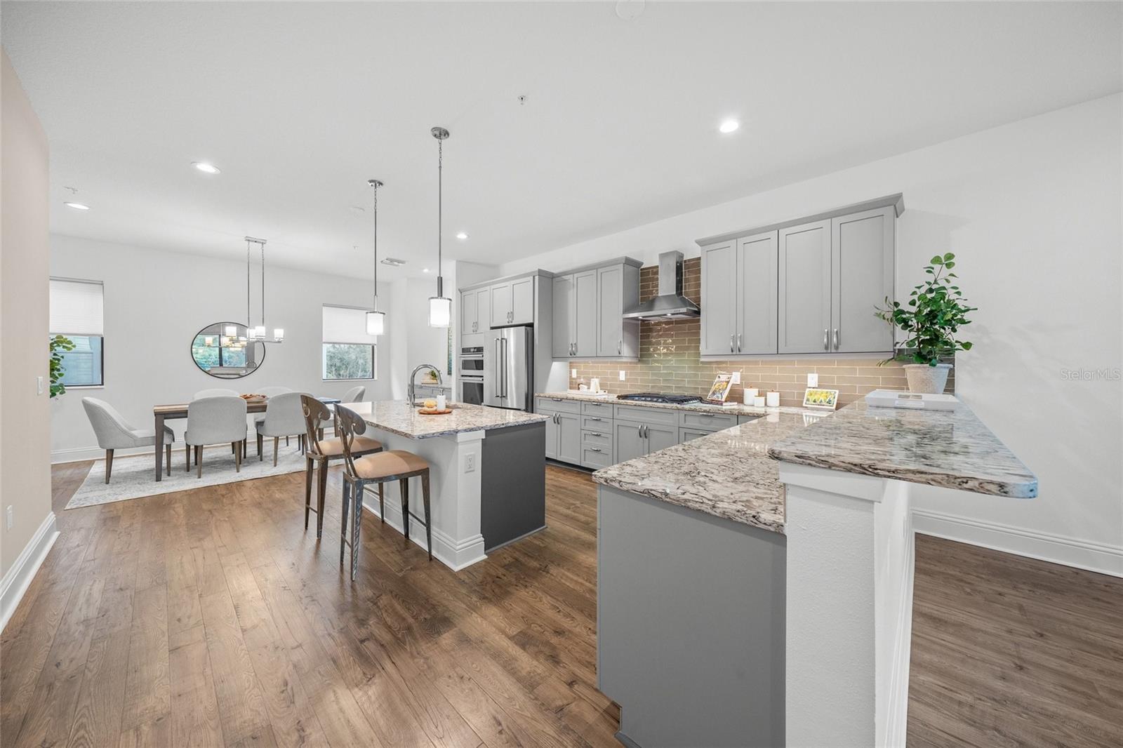 72 School, Sarasota, FL 34237