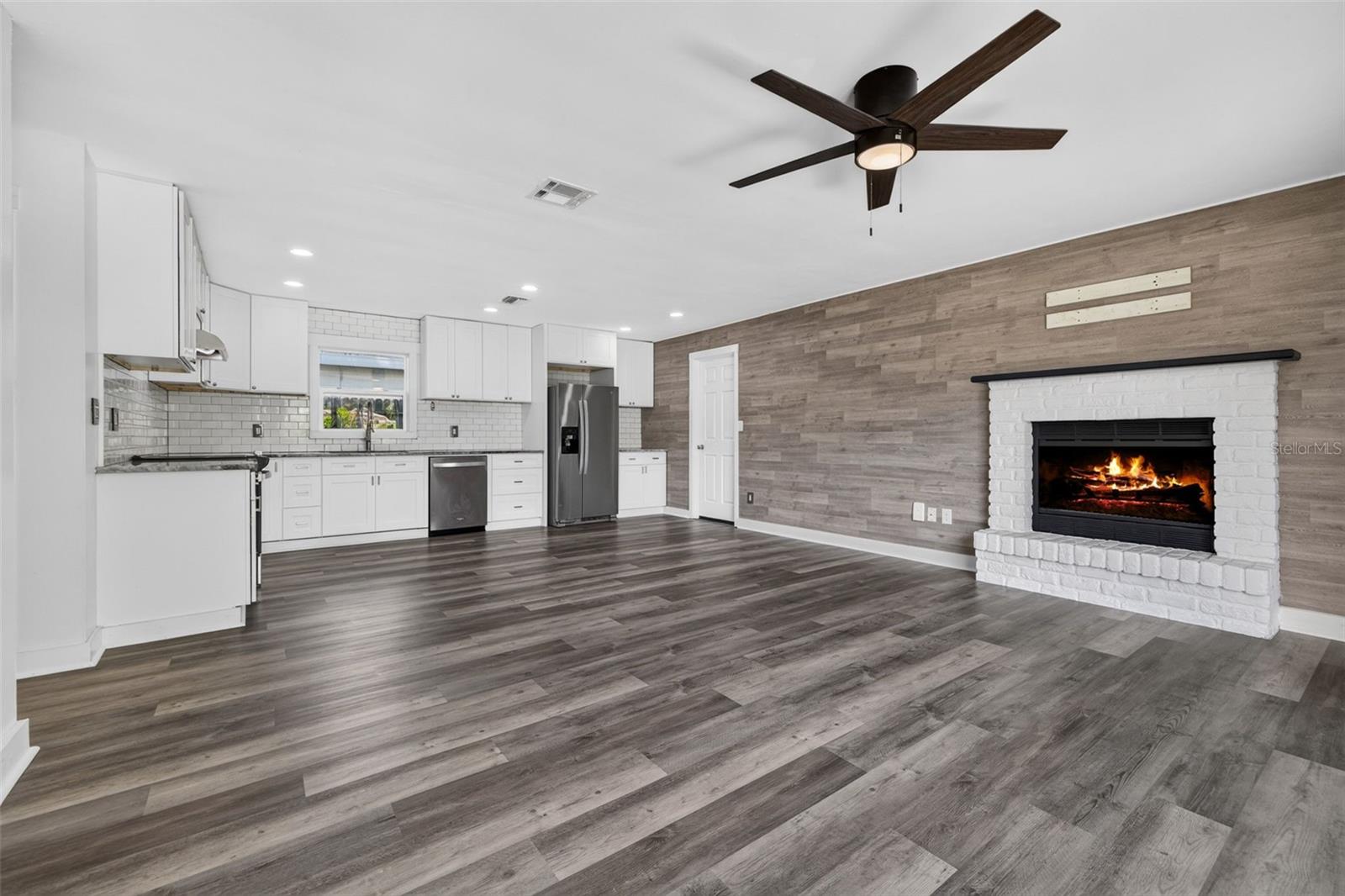2175 43rd, St Petersburg, FL 33714