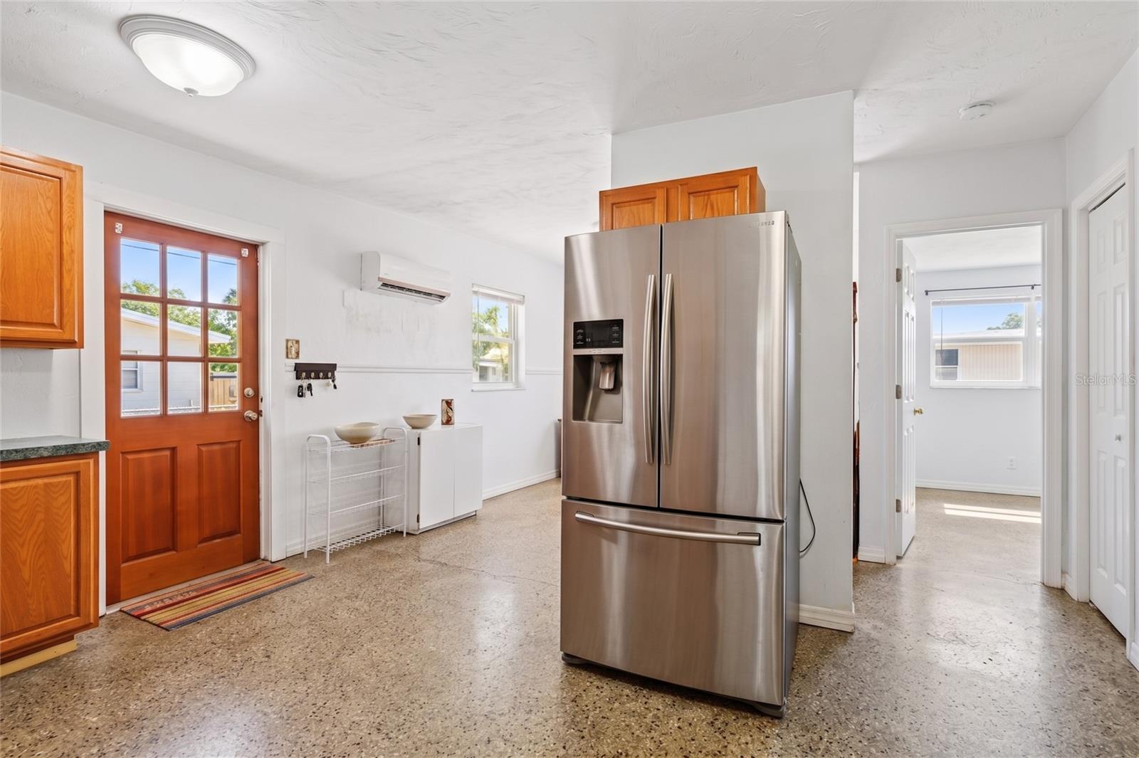 9374 84th, Seminole, FL 33777