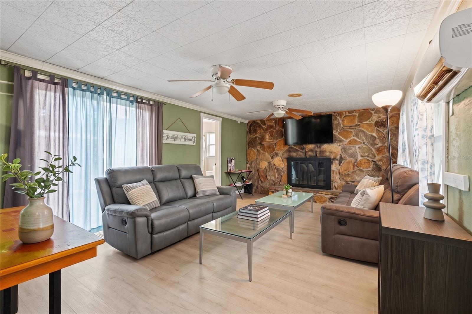 9374 84th, Seminole, FL 33777