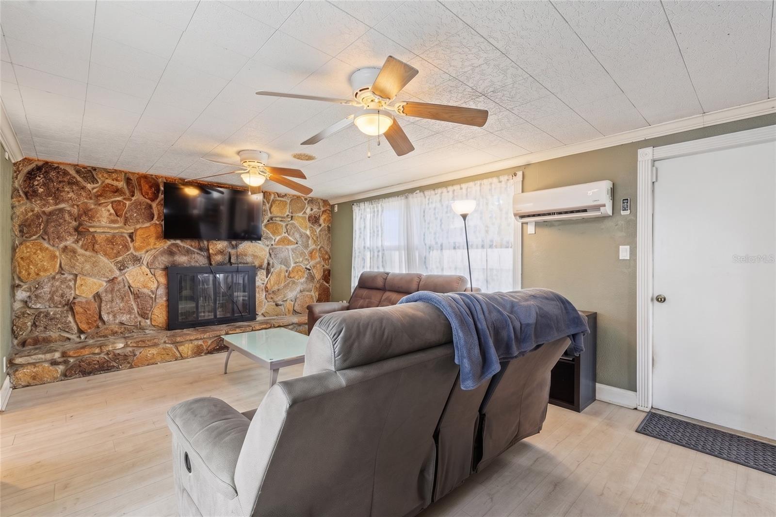 9374 84th, Seminole, FL 33777