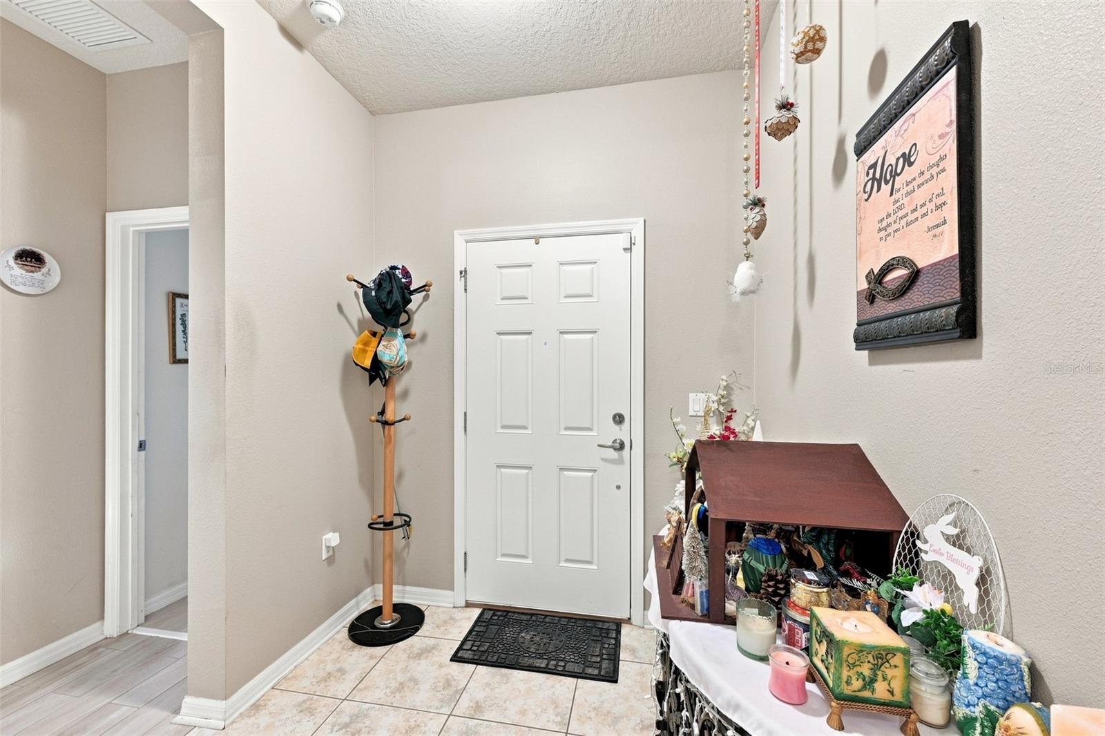 803 Parker Den, Ruskin, FL 33570