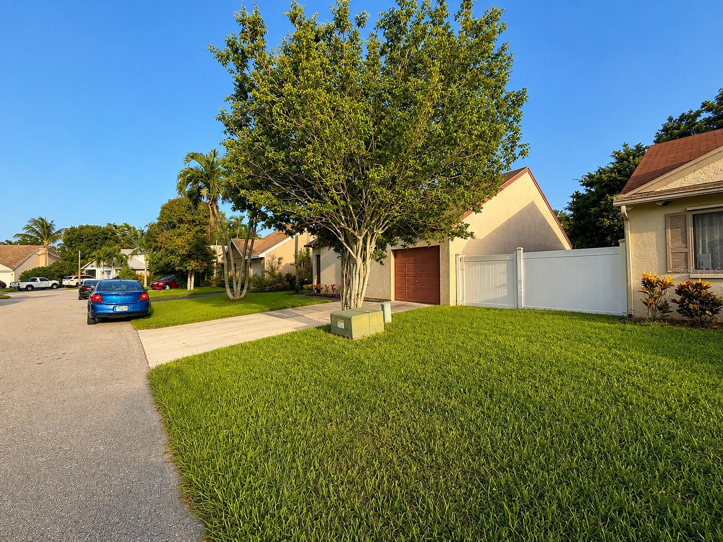 33 Peachtree, Boynton Beach, FL 33436