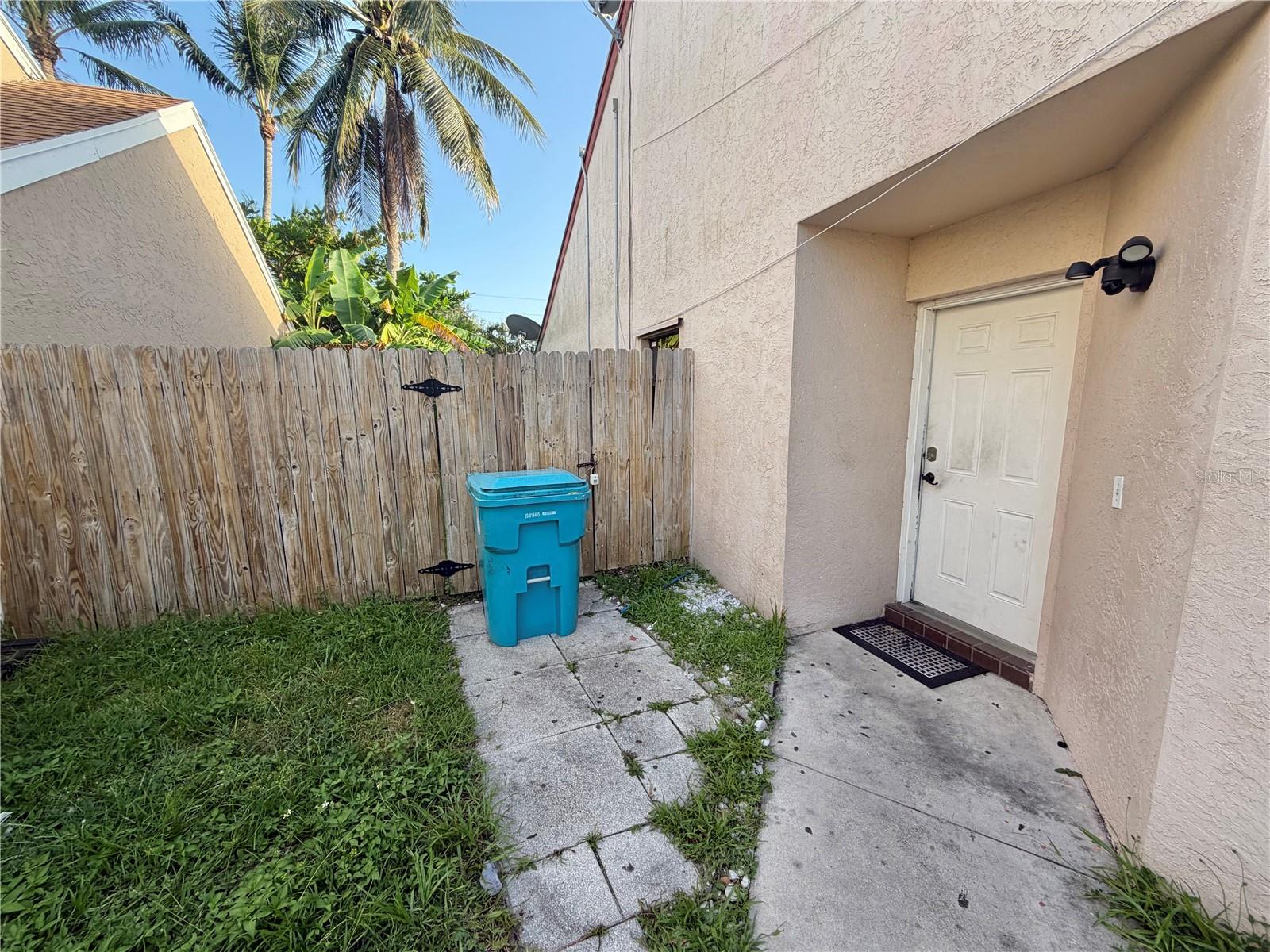 33 Peachtree, Boynton Beach, FL 33436