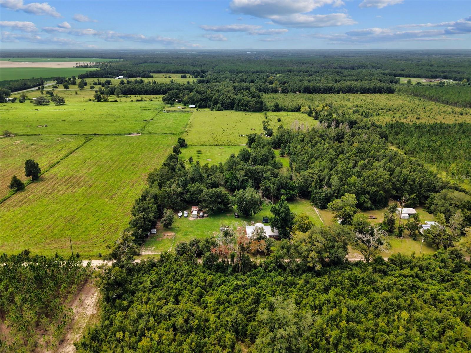 15518 192nd, O'brien, FL 32071