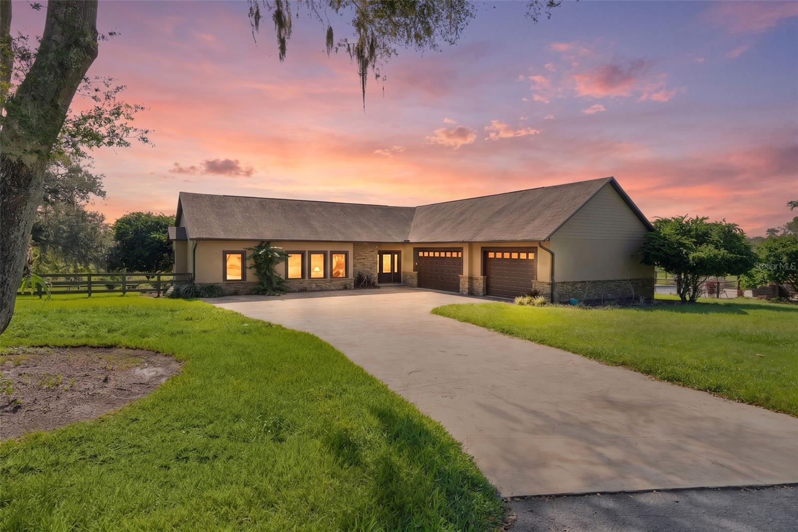 16215 Douglas, Groveland, FL 34736