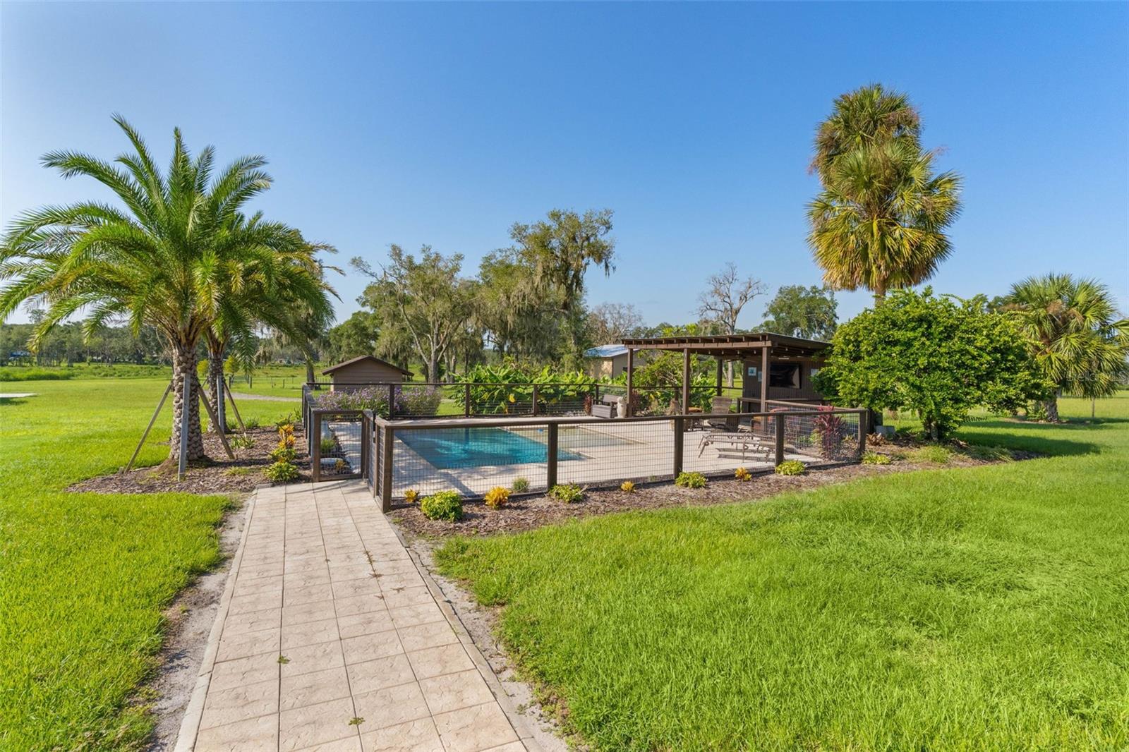 16215 Douglas, Groveland, FL 34736