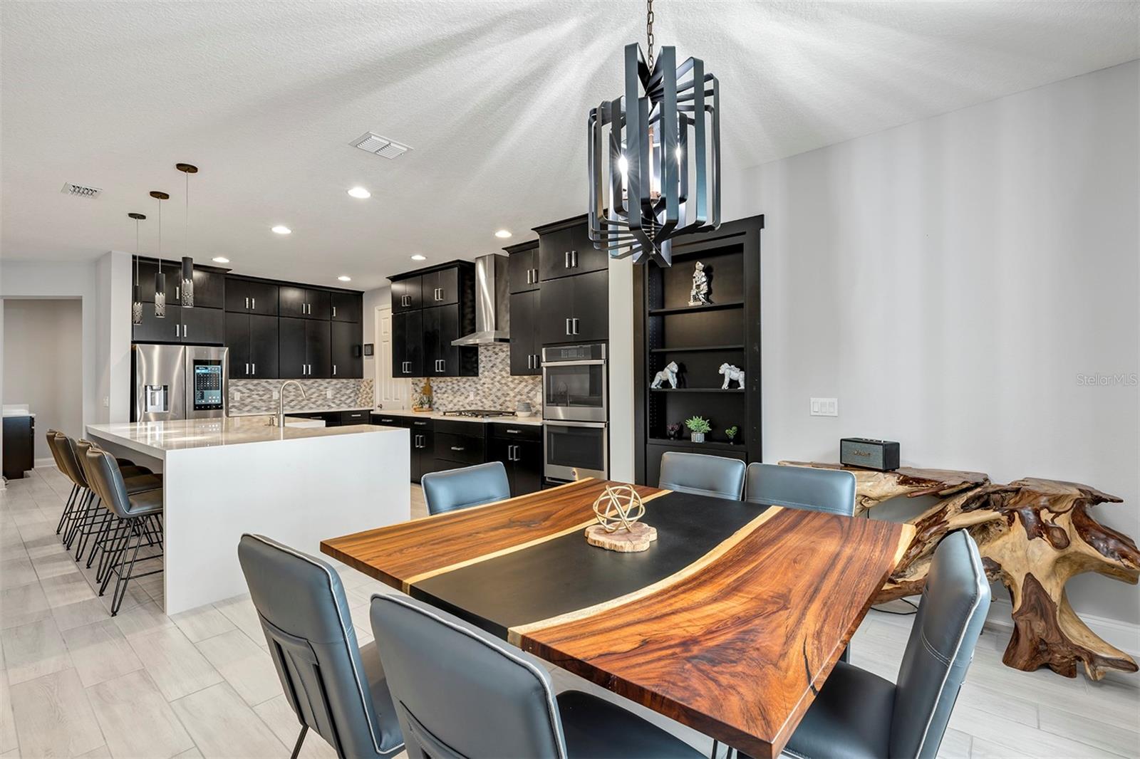 1112 Hull Island, Oakland, FL 34787