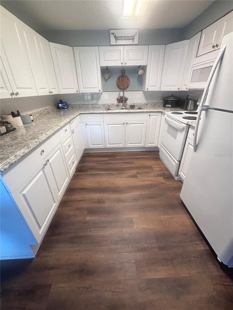 4824 8th, Zephyrhills, FL 33542