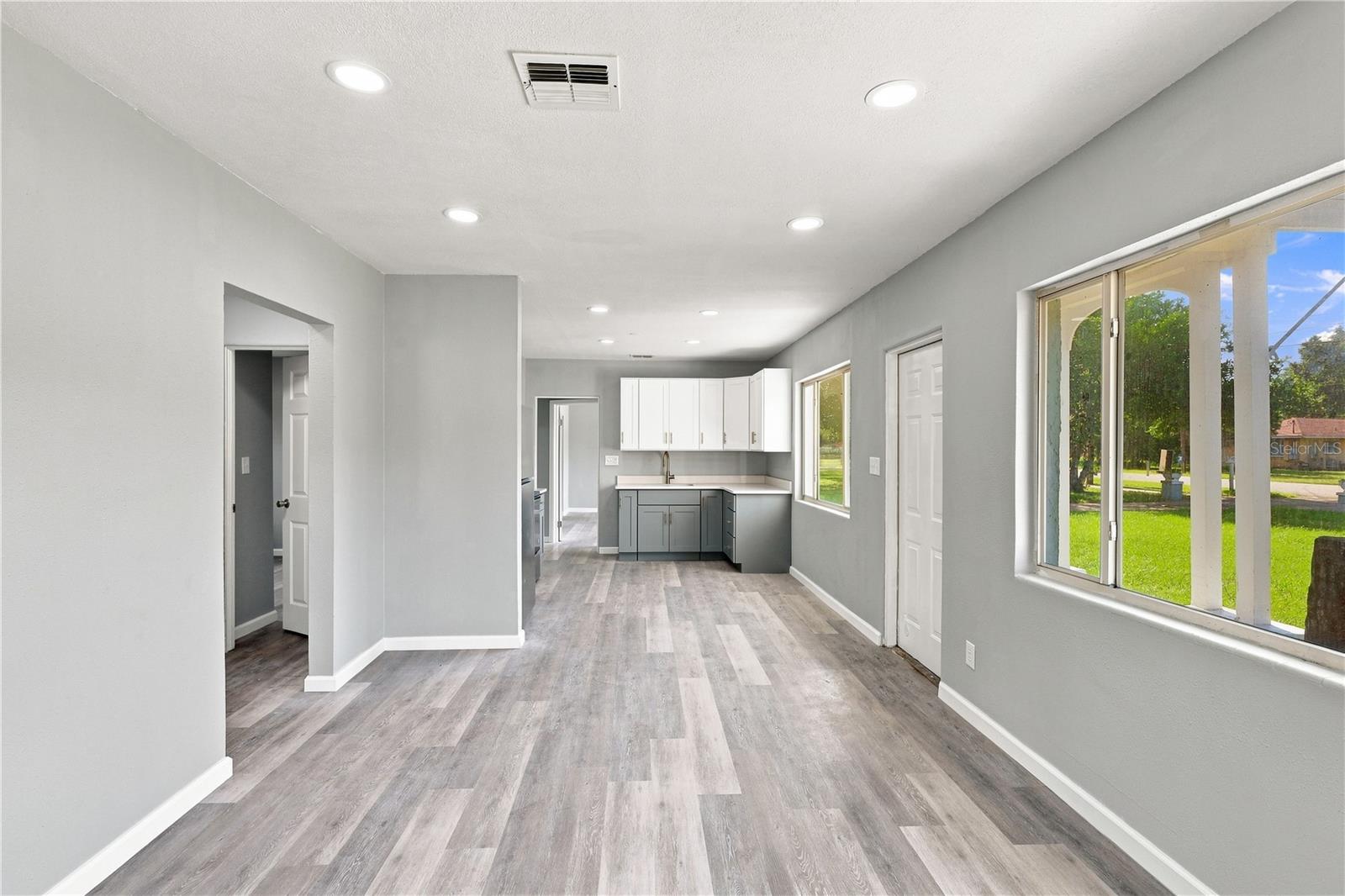 8 Smyrna, Debary, FL 32713