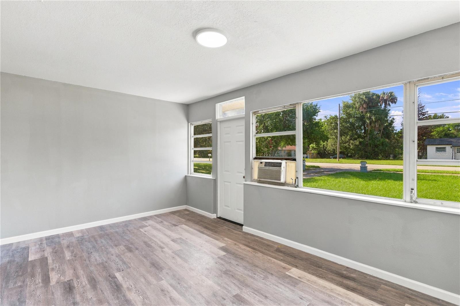 8 Smyrna, Debary, FL 32713