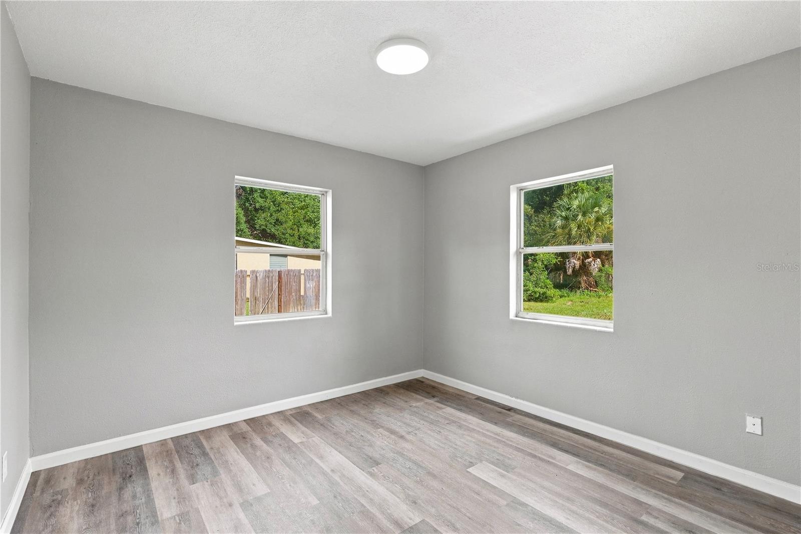 8 Smyrna, Debary, FL 32713