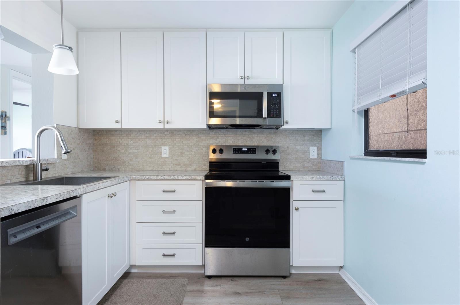 7903 Sailboat Key Unit 102, South Pasadena, FL 33707