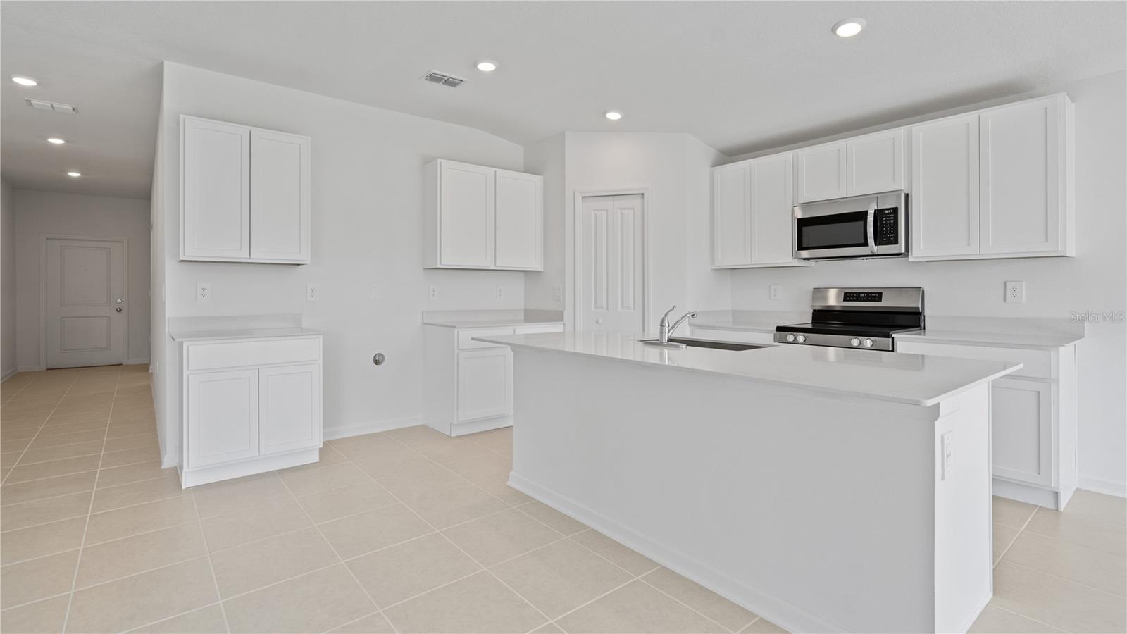 1948 Pine Meadows Golfcourse, Eustis, FL 32726
