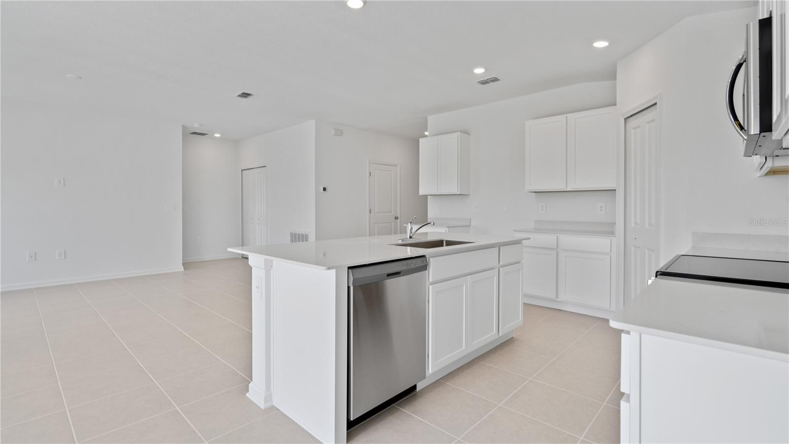 1948 Pine Meadows Golfcourse, Eustis, FL 32726