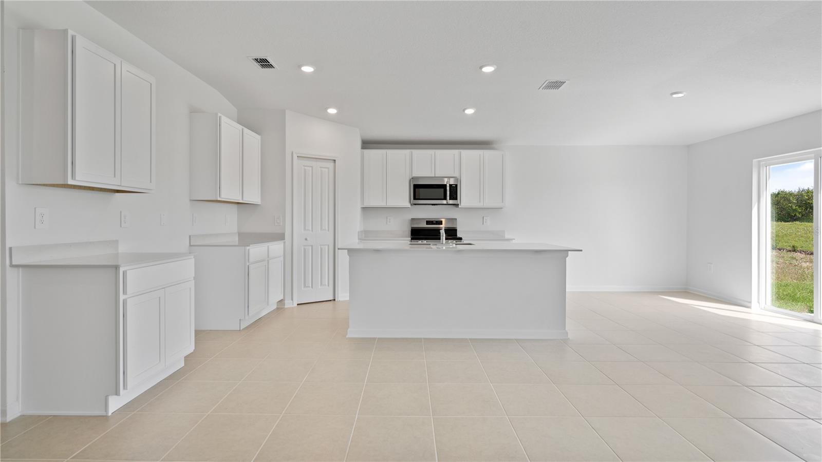 1948 Pine Meadows Golfcourse, Eustis, FL 32726