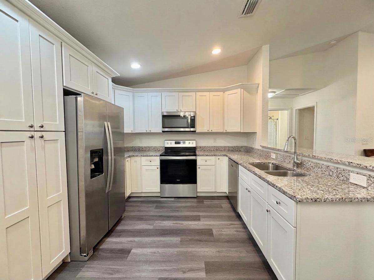 48 Maple, Ocklawaha, FL 32179