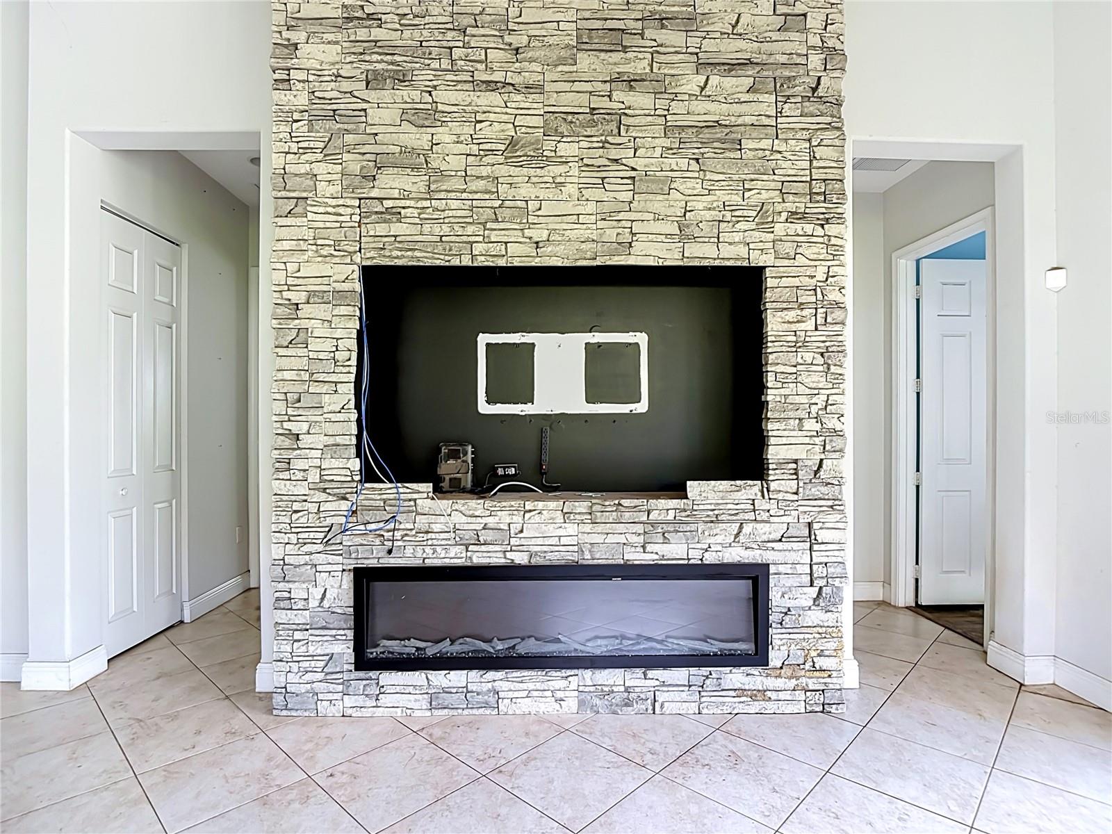 5122 Monza, Ave Maria, FL 34142