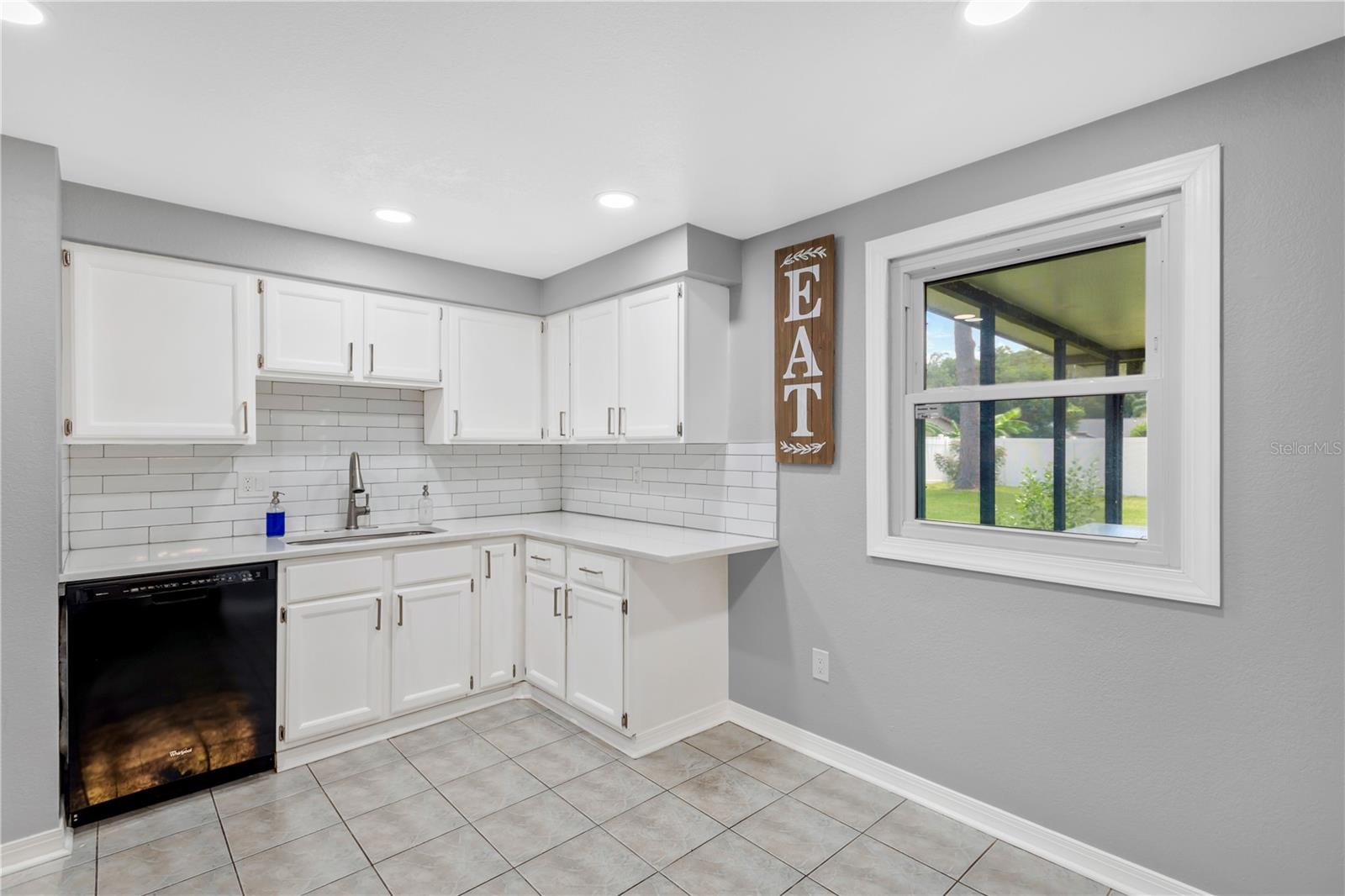 819 Jacaranda, Oldsmar, FL 34677