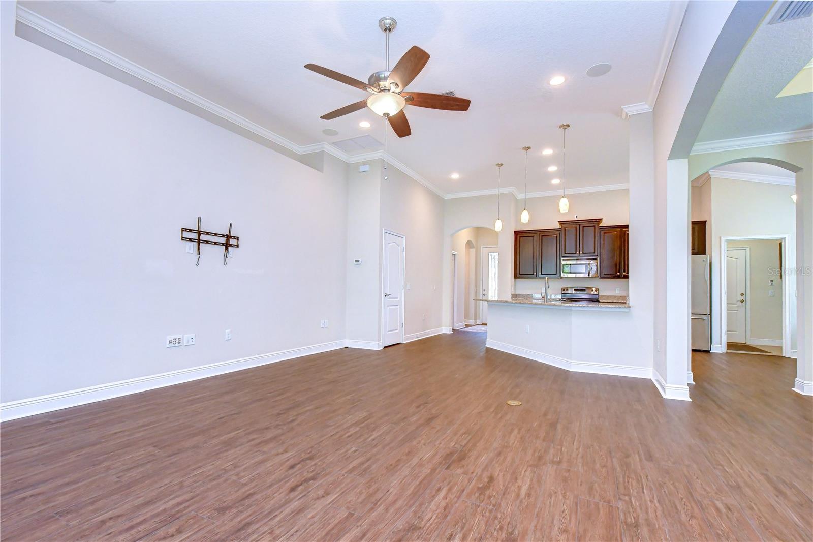 826 Vino Verde, Brandon, FL 33511