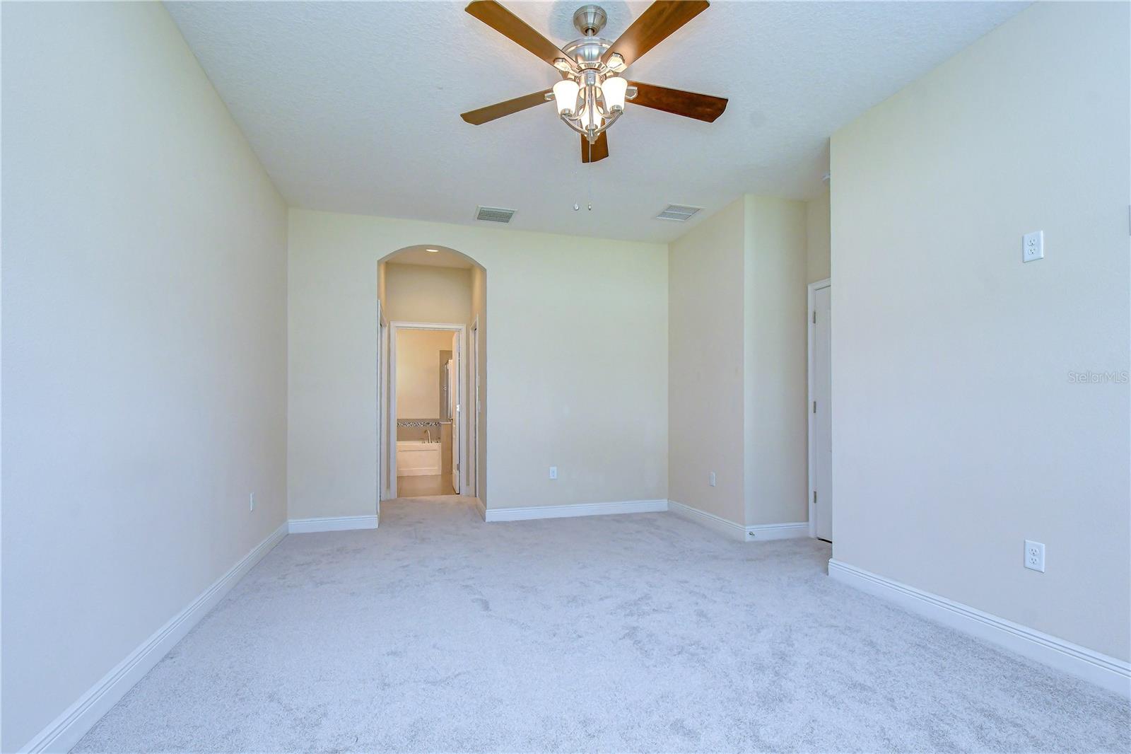 826 Vino Verde, Brandon, FL 33511