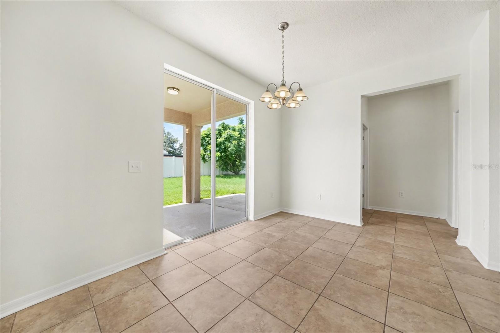 2012 Bearing, Kissimmee, FL 34744