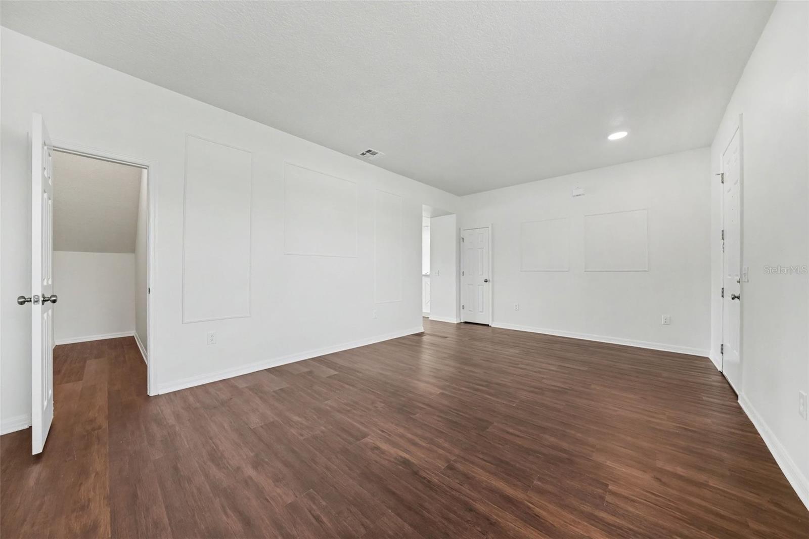 2012 Bearing, Kissimmee, FL 34744