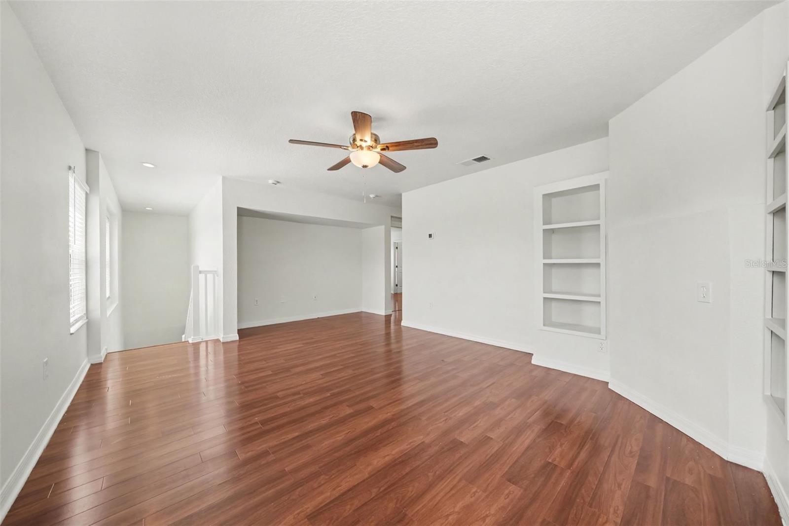 2012 Bearing, Kissimmee, FL 34744