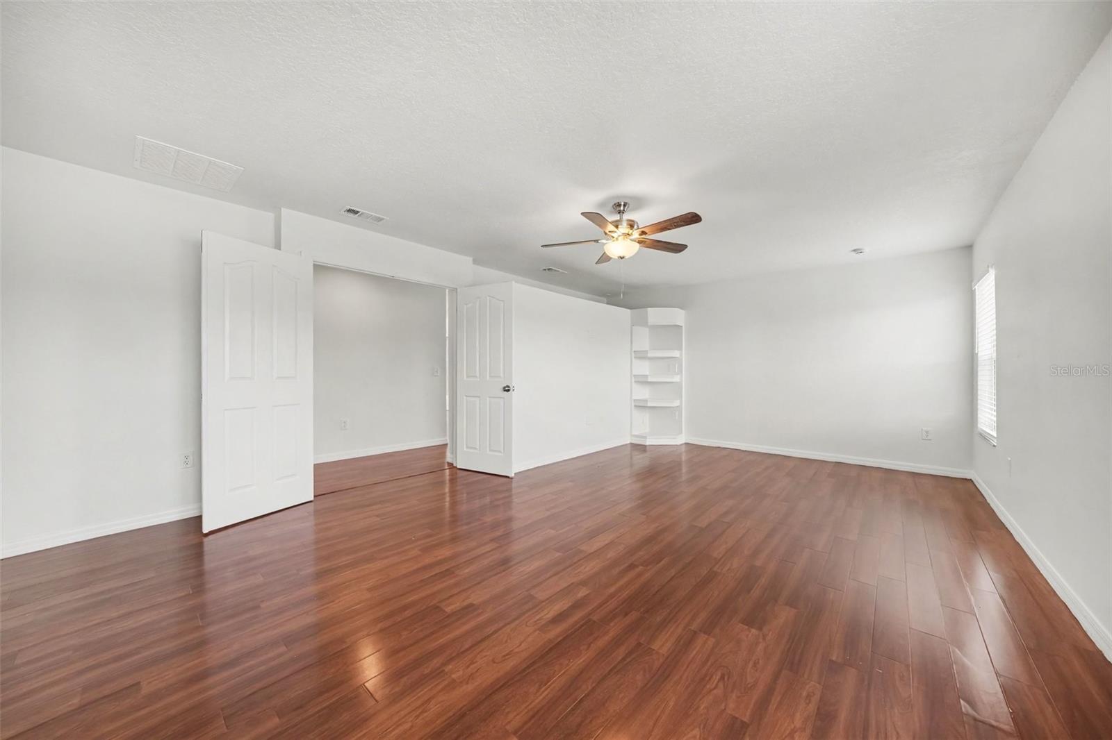 2012 Bearing, Kissimmee, FL 34744