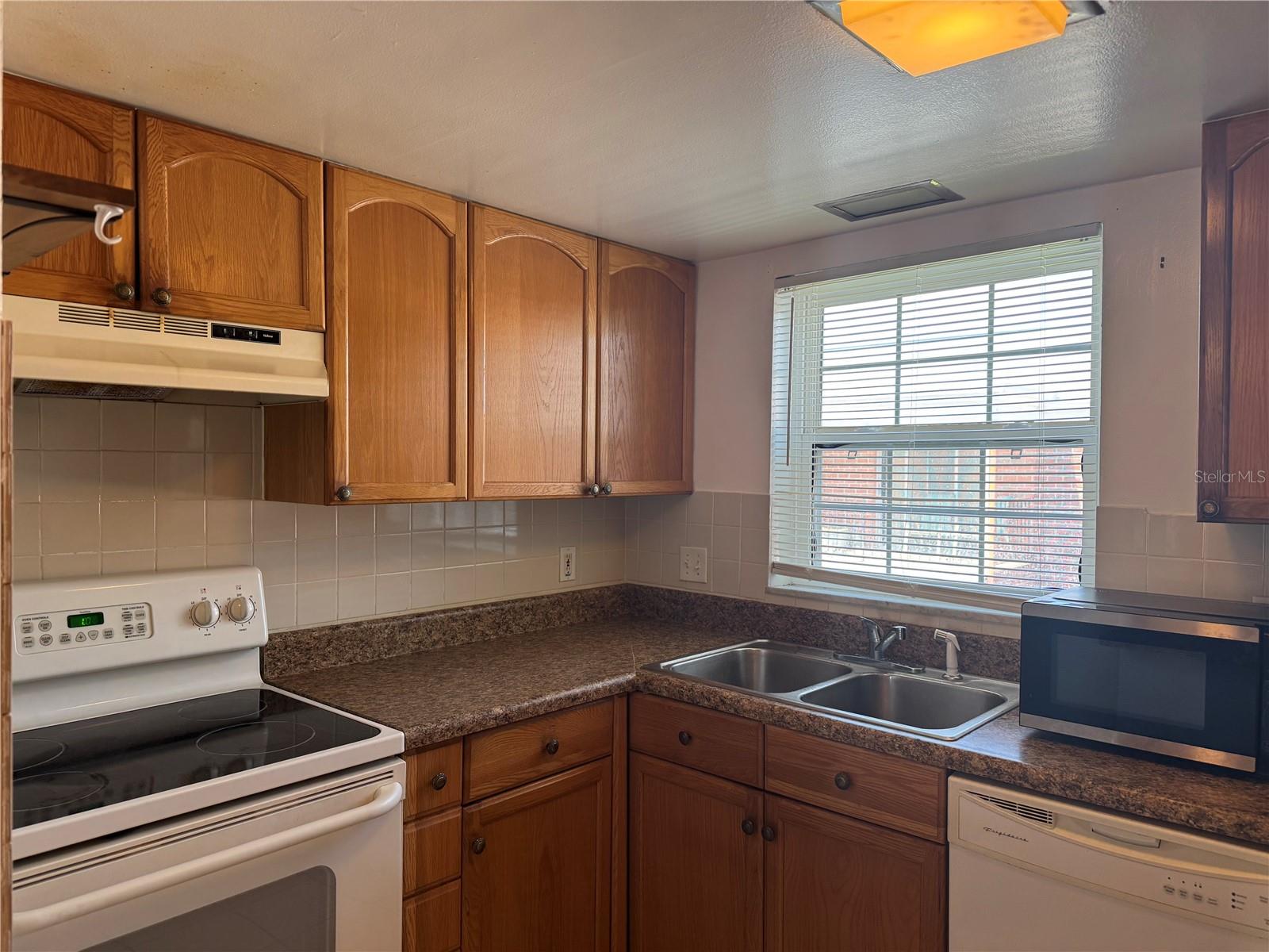 8542 10th Unit C, St Petersburg, FL 33702