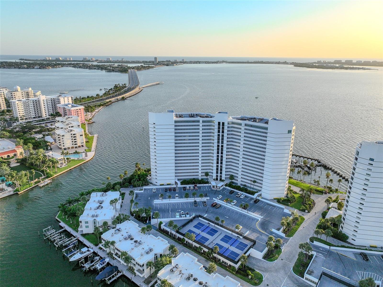 888 Blvd of the Arts Unit 1008, Sarasota, FL 34236