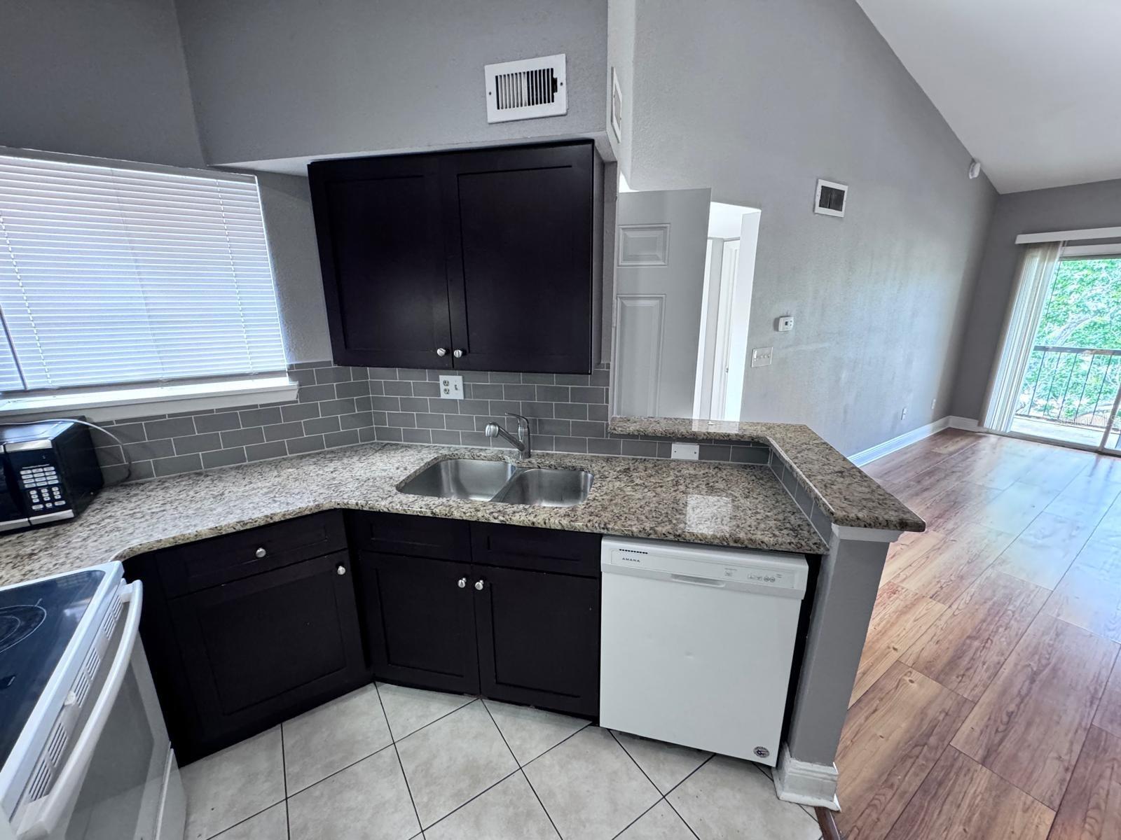 1916 Lake Atriums Unit 33, Orlando, FL 32839